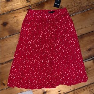 Flowy knee-length skirt forever 21